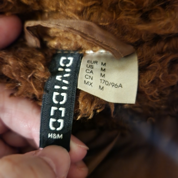 H & M Divided Cozy Brown Faux Fur Jacket Size M. Teddy Coat - Picture 3 of 5